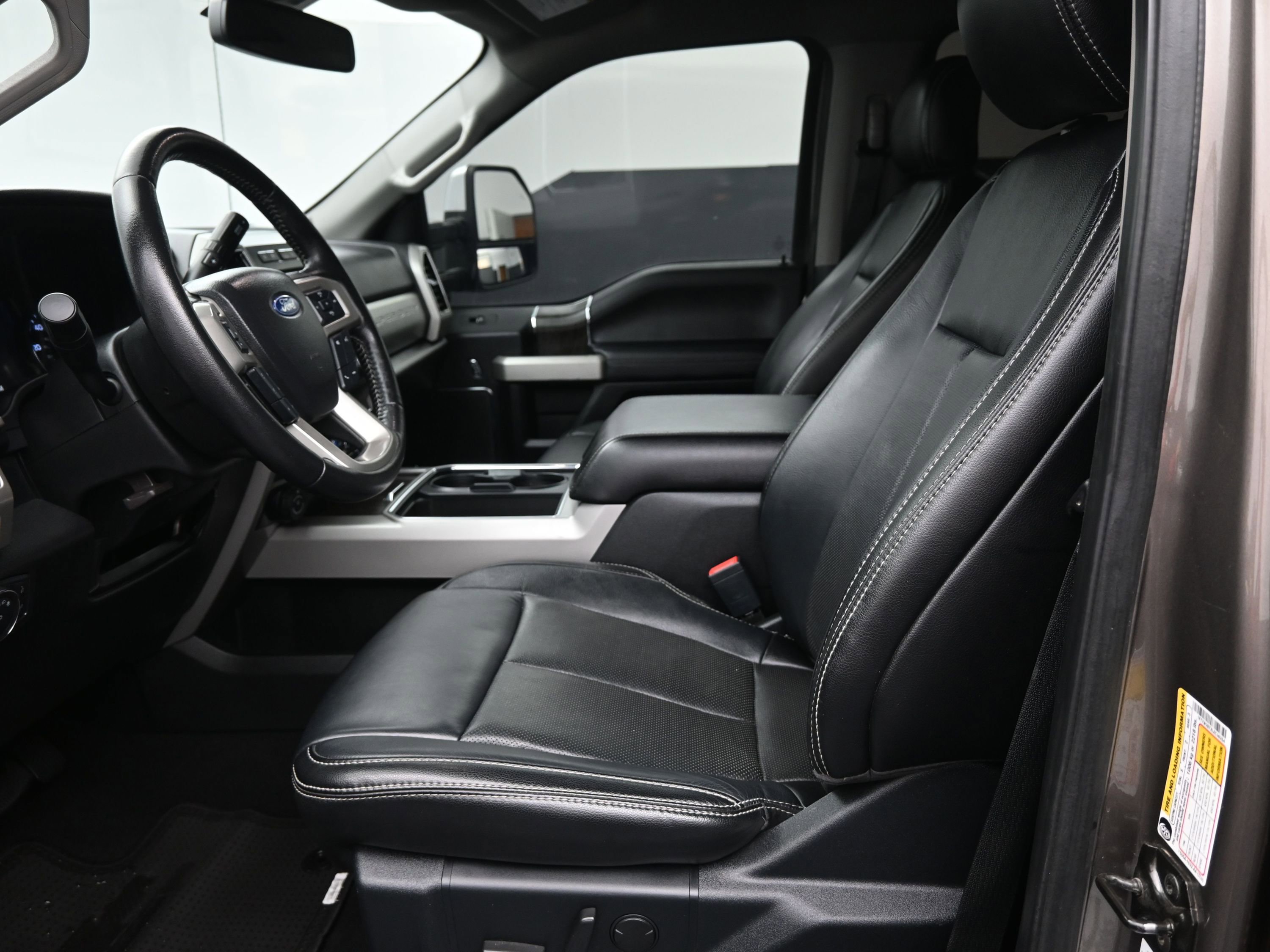 Used 2020 Ford F250 Lariat w/ Chrome Package image 17