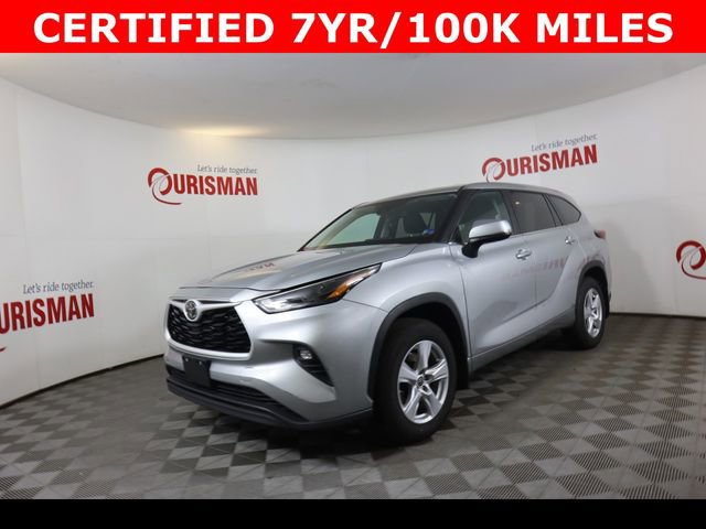 Used 2024 Toyota Highlander LE image 4
