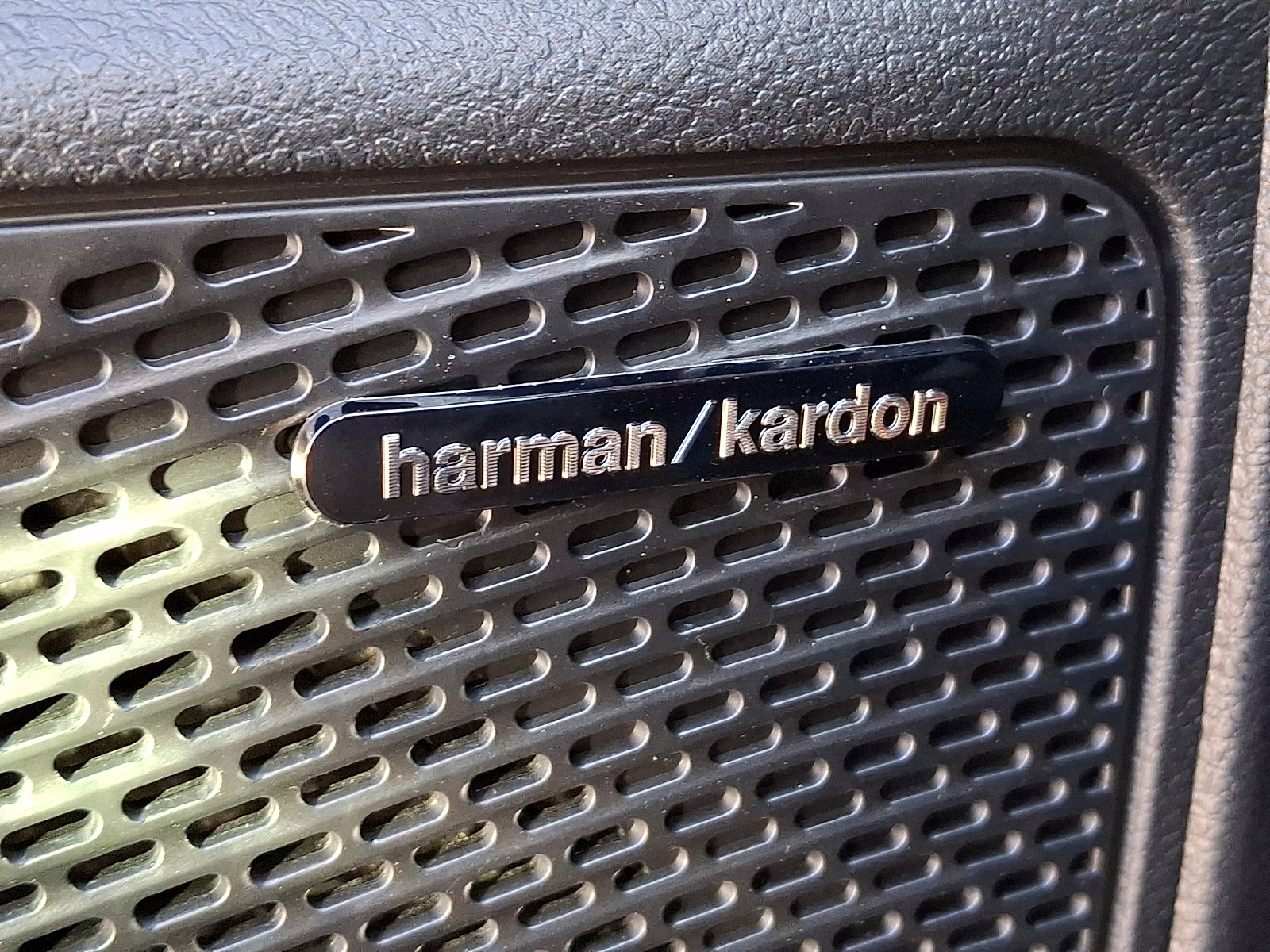 New 2026 Chrysler Pacifica Pinnacle image 15