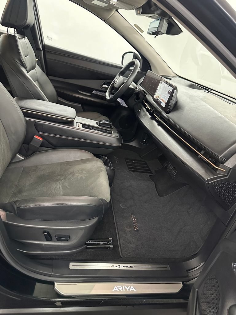 Used 2024 Nissan Ariya AWD image 38