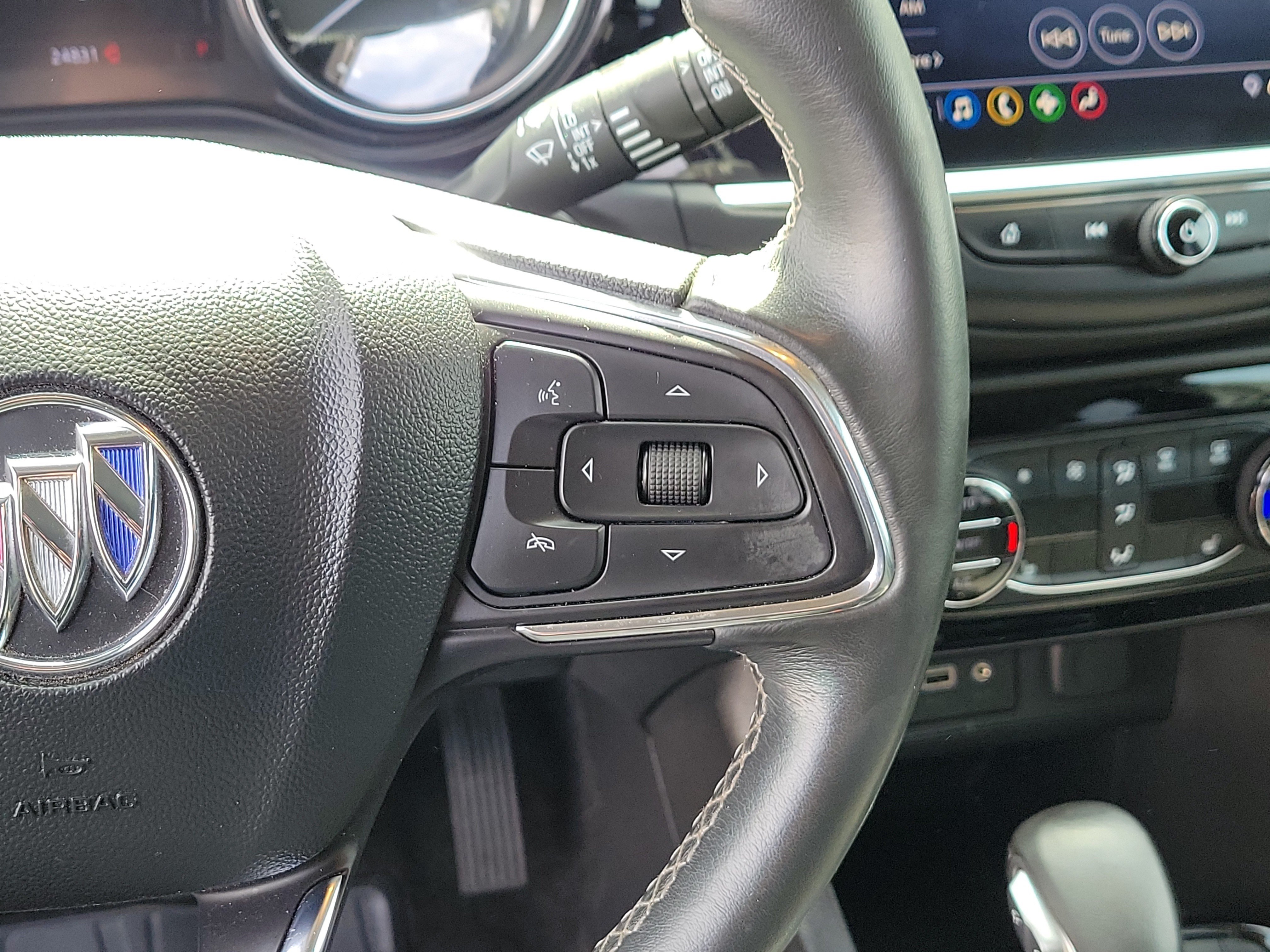 Used 2023 Buick Encore GX Select FWD image 25