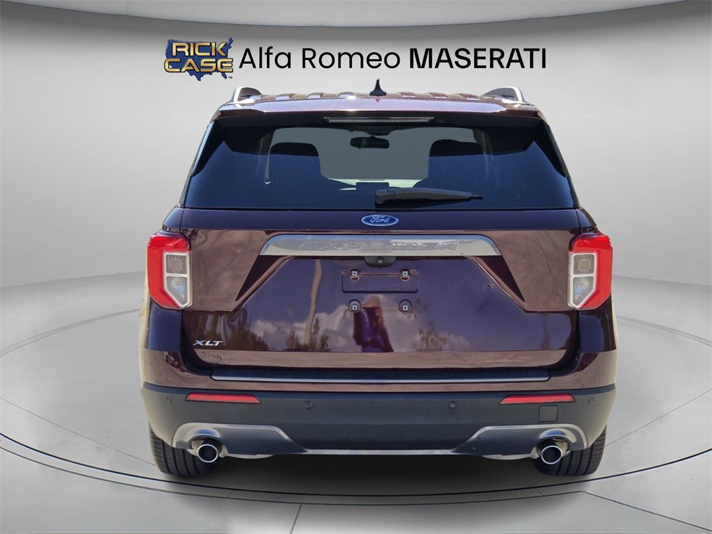 Used 2022 Ford Explorer XLT w/ Equipment Group 202A image 6