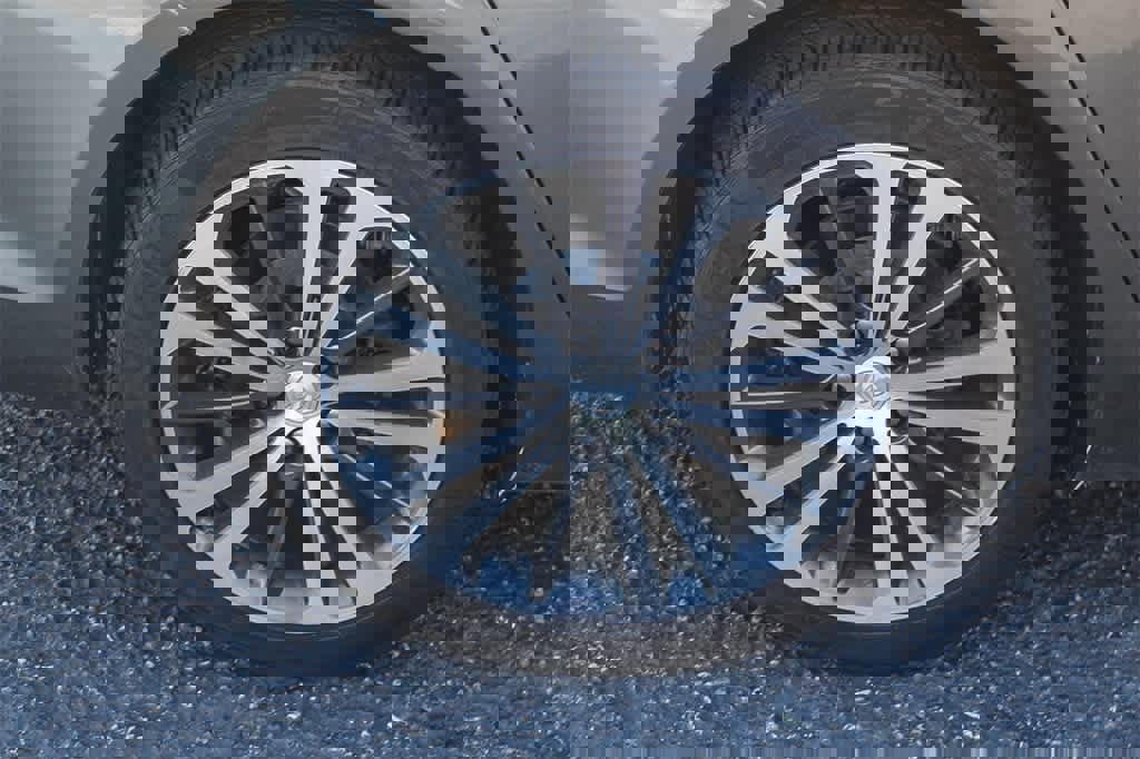 Used 2019 Buick Regal Essence image 8