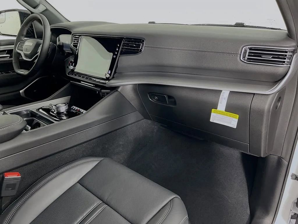 New 2026 Jeep Grand Wagoneer Limited w/ Rear Seat Video Group I AWD/4WD image 33