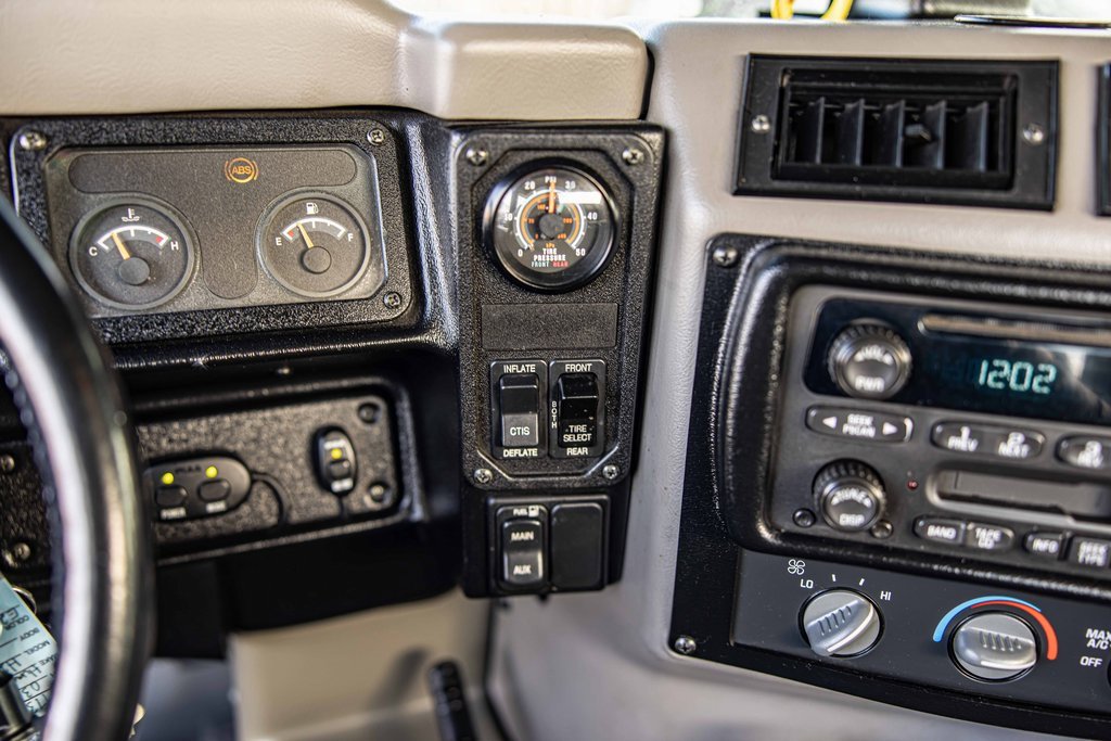 Used 2003 HUMMER H1 4-Door Open Top image 22