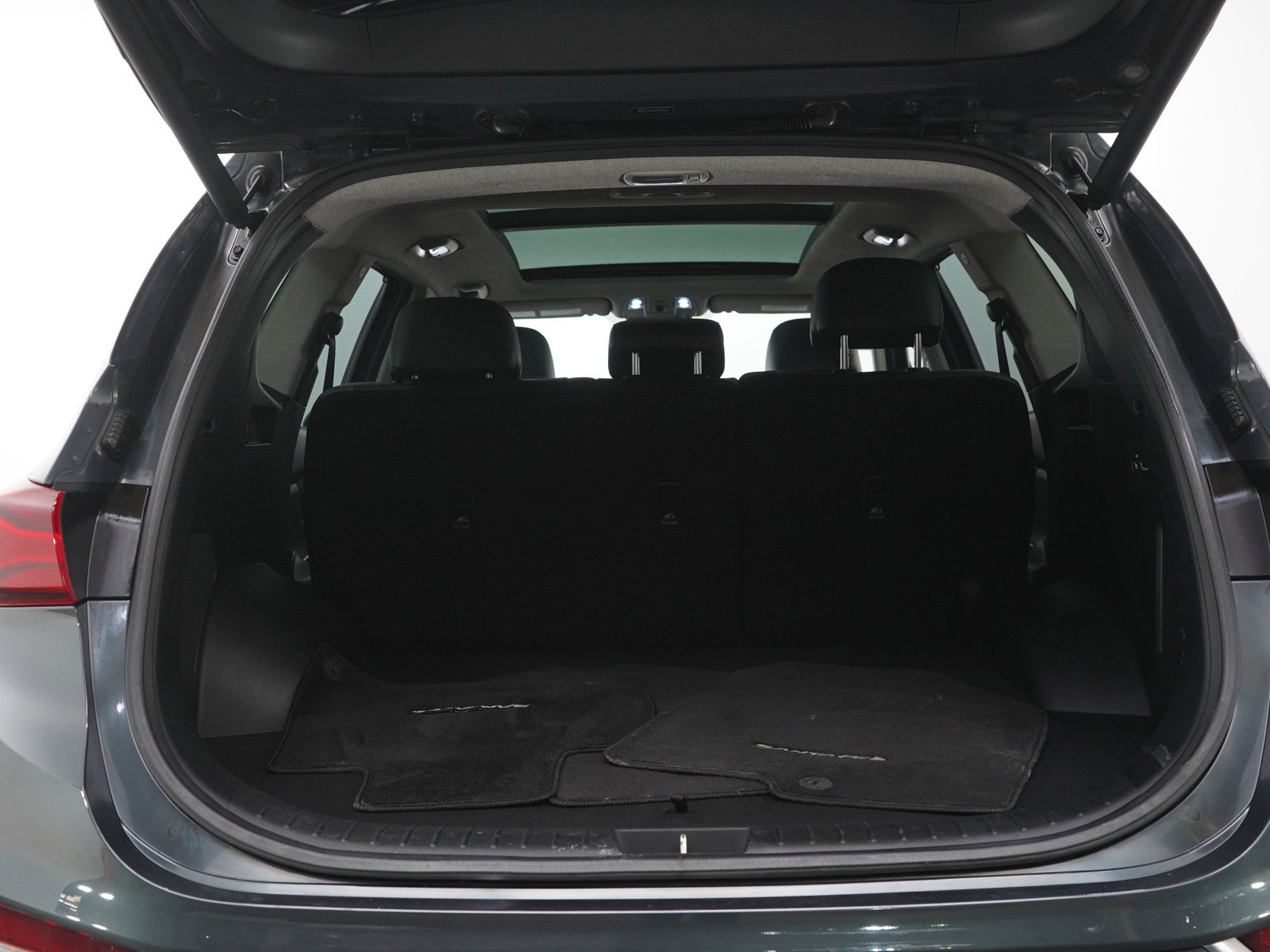 Used 2019 Hyundai Santa Fe Limited AWD/4WD image 18