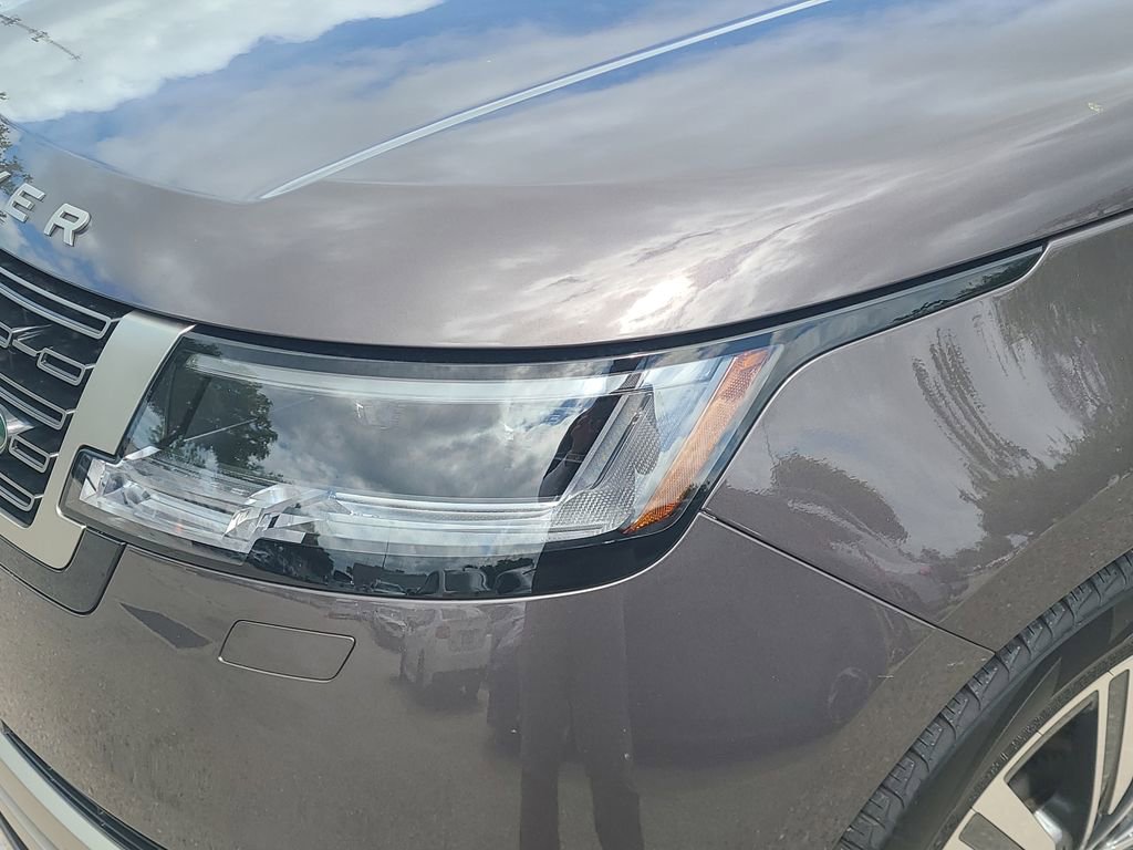 Used 2023 Land Rover Range Rover Long Wheelbase SE image 30