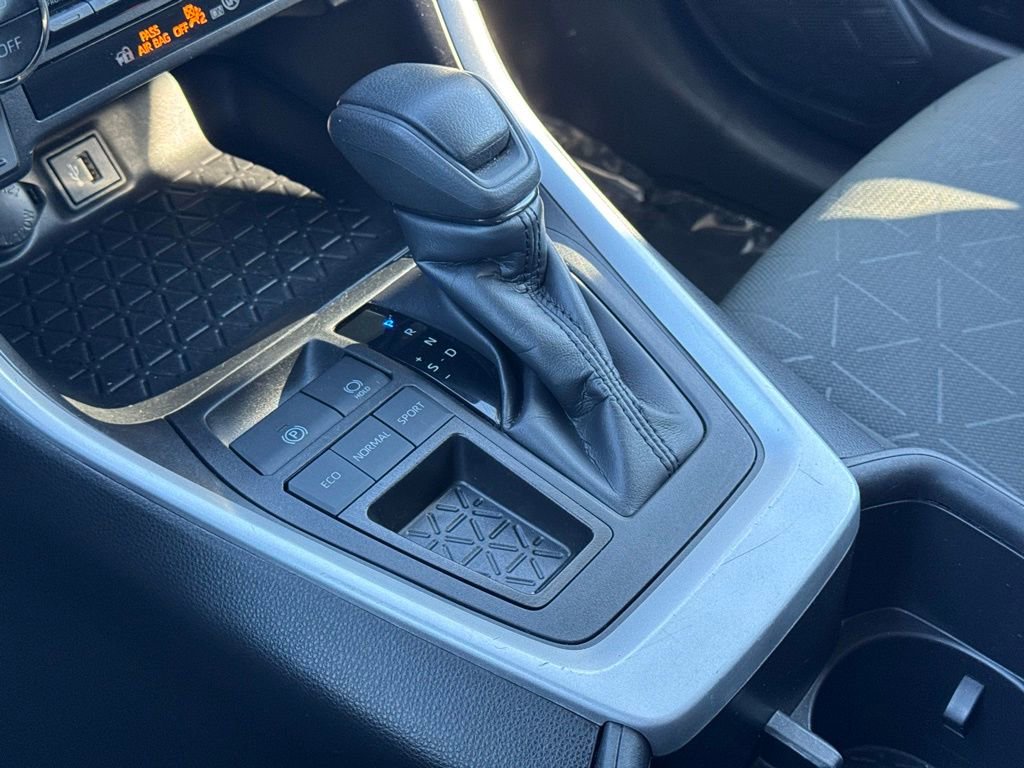 Used 2024 Toyota RAV4 XLE image 34