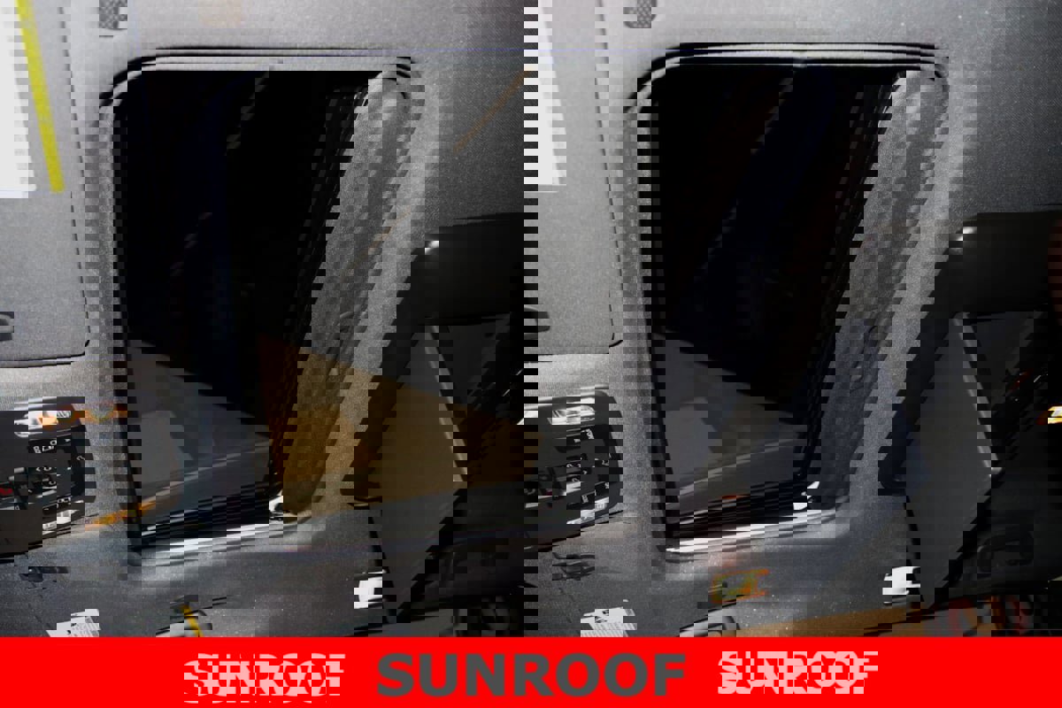 Used 2022 Toyota Sienna Platinum image 14