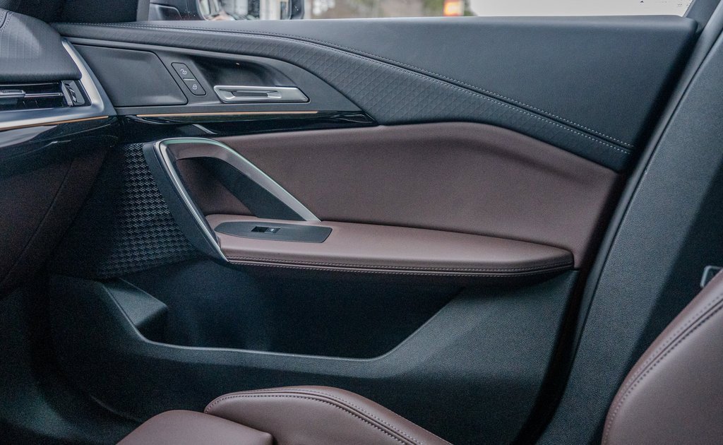 Used 2025 BMW X2 xDrive28i image 15