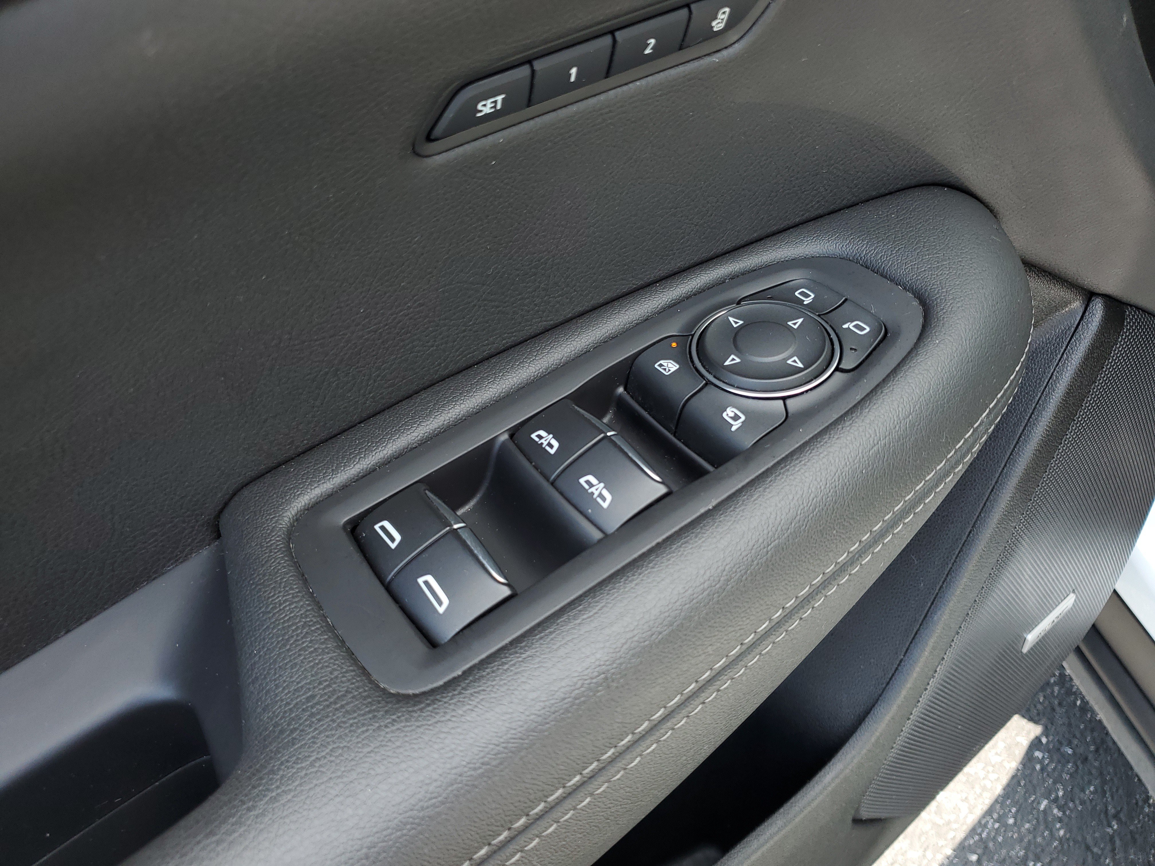 Used 2024 Cadillac XT6 Luxury w/ LPO, Floor Liner Package AWD/4WD image 19