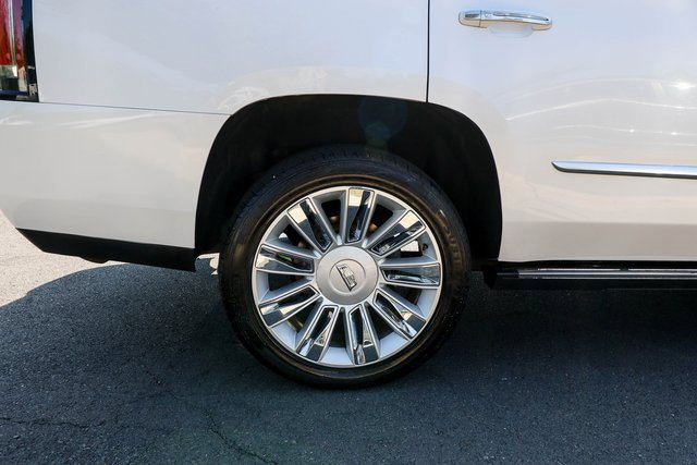 Used 2016 Cadillac Escalade Platinum image 23