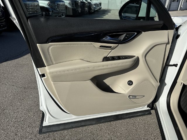 Used 2022 Buick Envision Essence w/ Technology Package I FWD image 22
