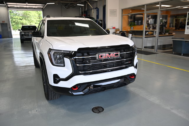 New 2026 GMC Terrain AT4 w/ Convenience Package III AWD/4WD image 3