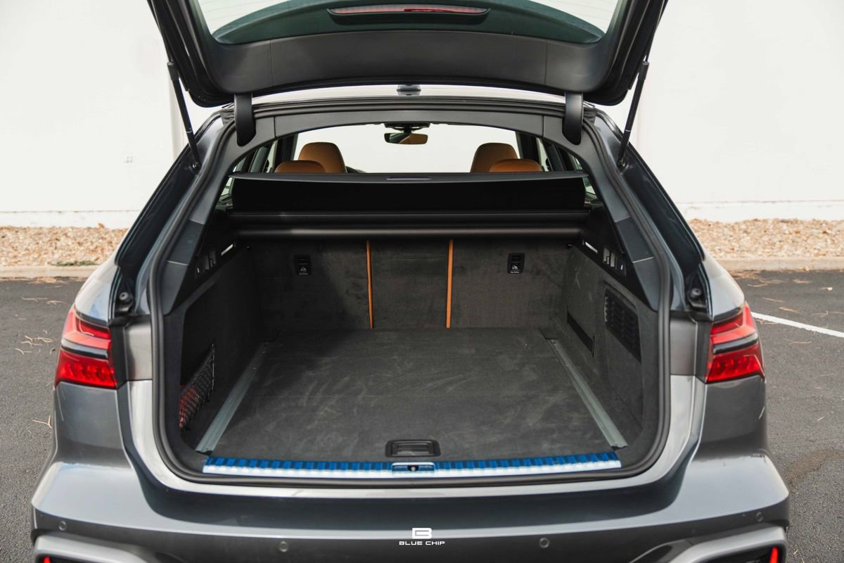 Used 2025 Audi RS 6 performance w/ Executive Package image 24