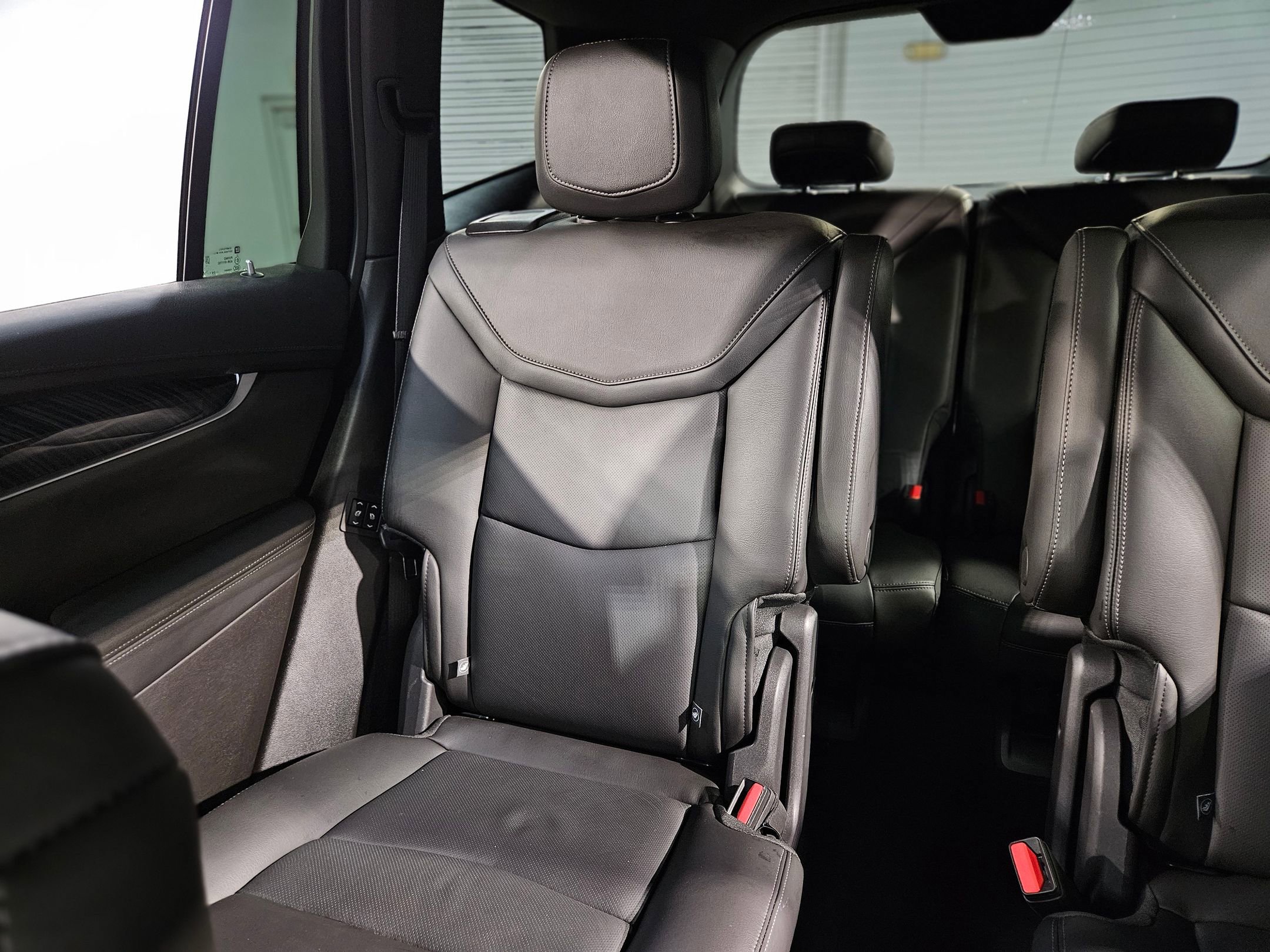 Used 2025 Cadillac XT6 Premium Luxury image 12