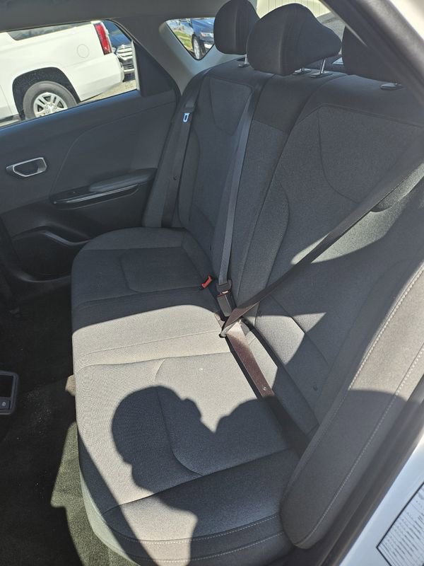 Used 2025 Kia K4 LXS image 19
