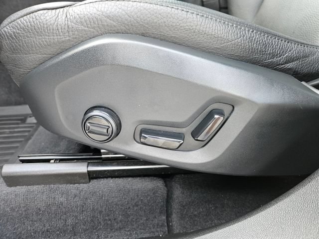 Certified 2023 Volvo XC60 T8 Plus w/ Protection Package Premier AWD/4WD image 24