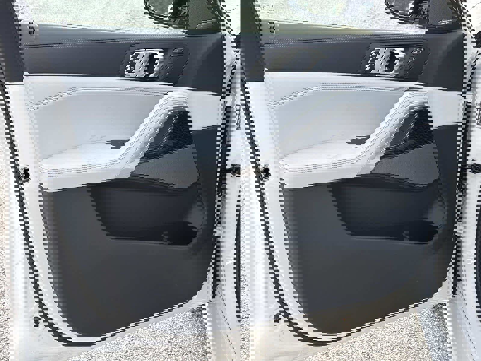 New 2026 BMW X6 xDrive40i w/ Executive Package image 26