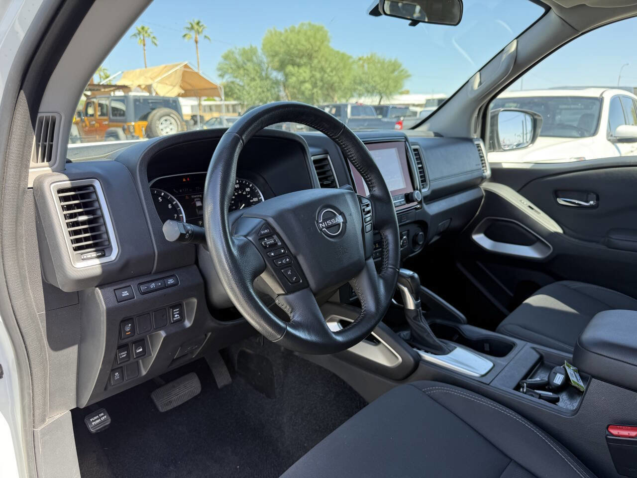 Used 2024 Nissan Frontier SV w/ SV Convenience Package image 19