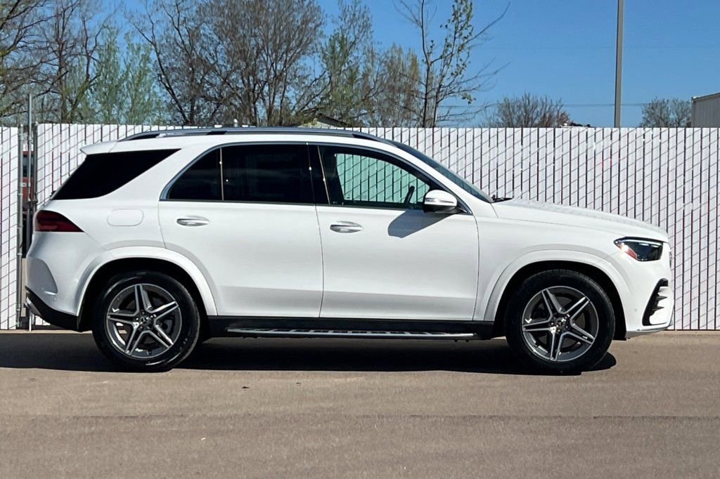 Used 2024 Mercedes-Benz GLE 350 4MATIC image 3