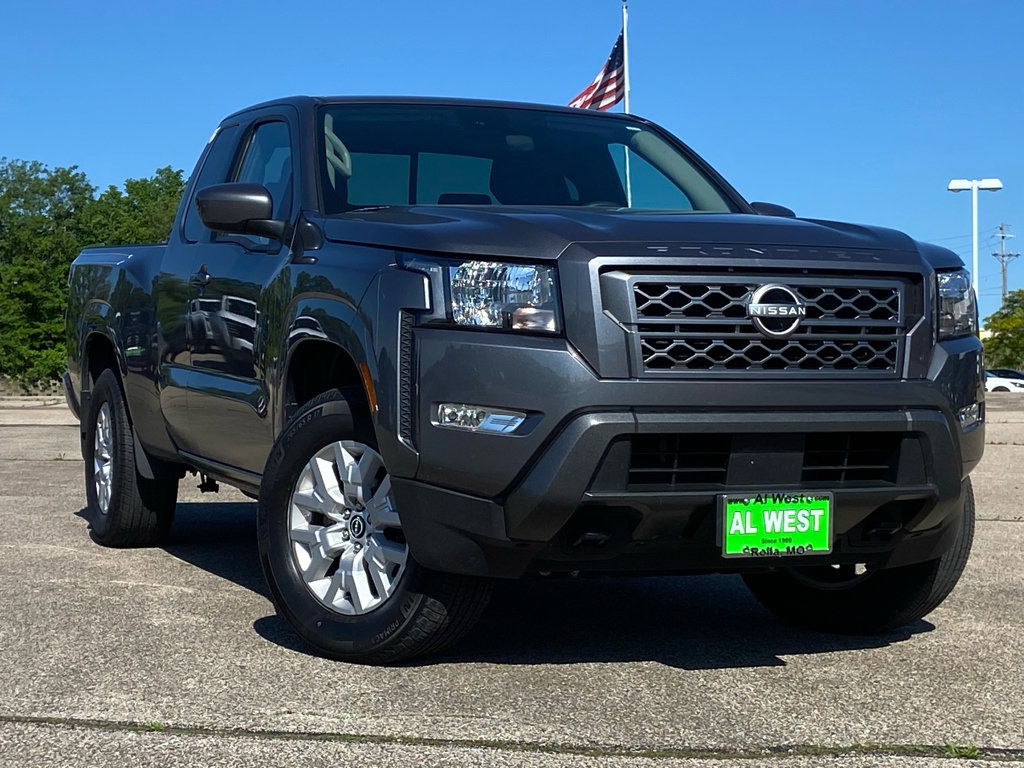 Used 2024 Nissan Frontier SV w/ SV Convenience Package AWD/4WD image 2