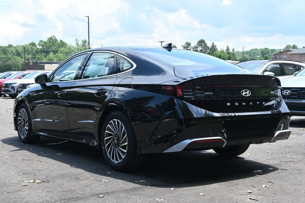 New 2026 Hyundai Sonata Limited FWD image 5