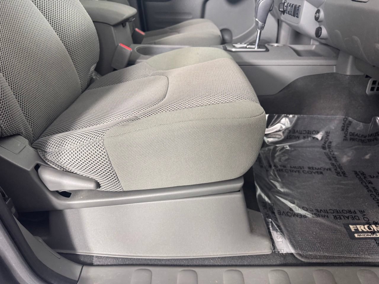 Used 2021 Nissan Frontier SV w/ Midnight Edition Floor Mats AWD/4WD image 34