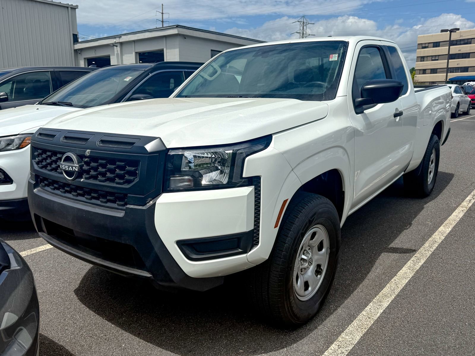 Used 2025 Nissan Frontier S w/ Tow Package AWD/4WD image 2