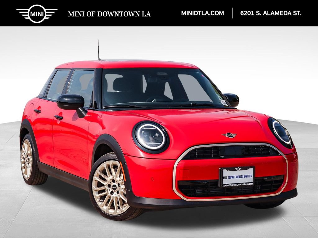 Used 2025 MINI Cooper 4-Door Hardtop FWD image 1