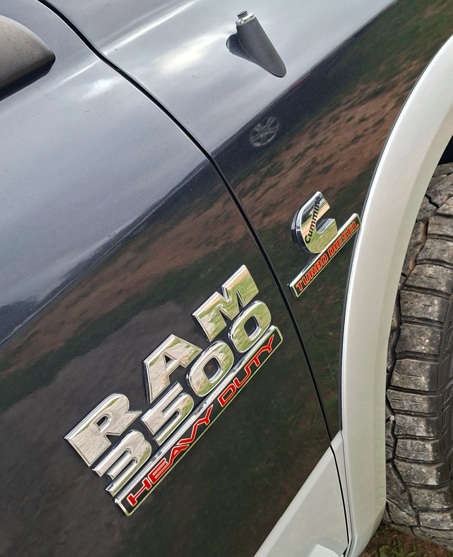 Used 2017 RAM 3500 Laramie w/ Snow Chief Group image 9