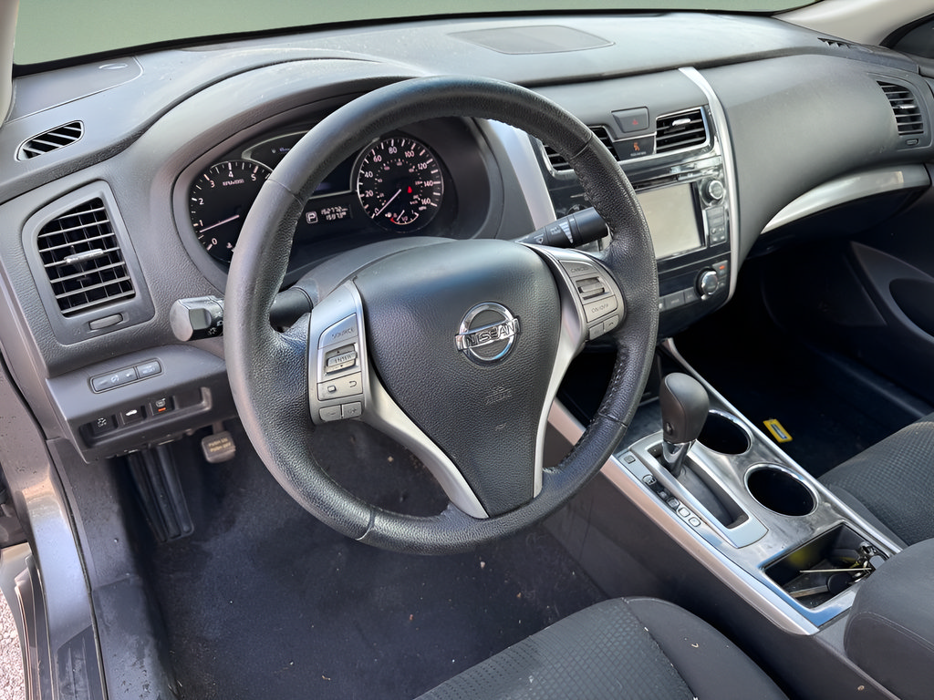 Used 2014 Nissan Altima 2.5 SV w/ Convenience Package FWD image 18
