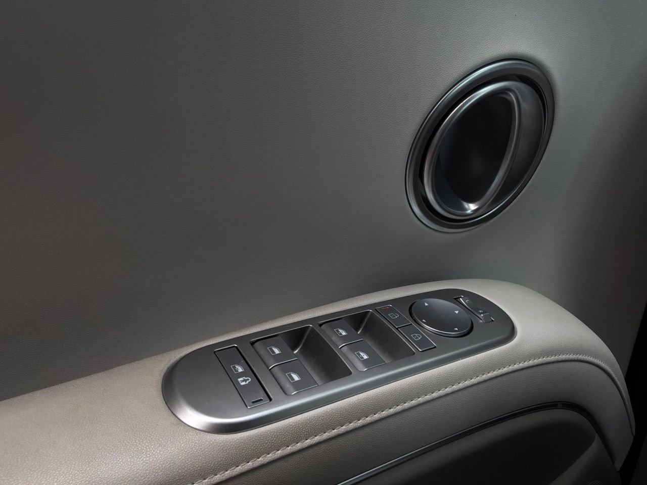 Used 2026 Hyundai Palisade SEL FWD image 27