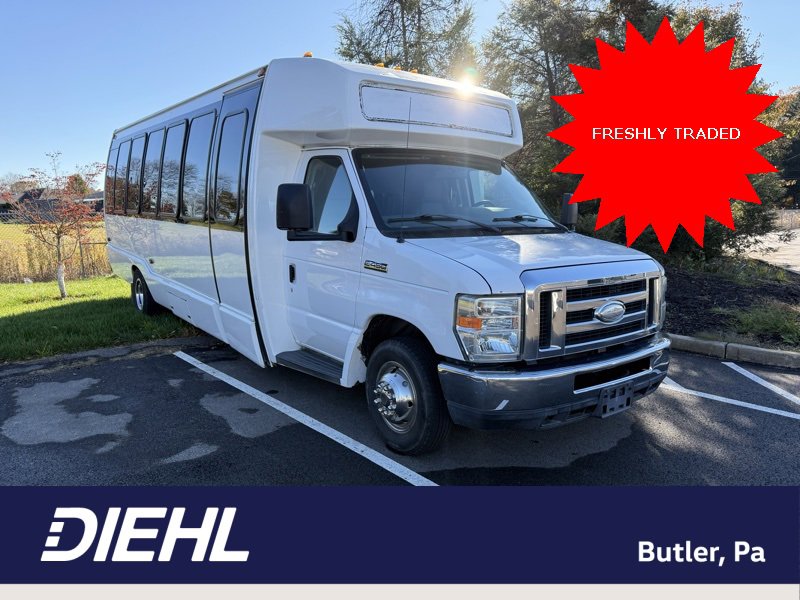 Used 2013 Ford E-450 and Econoline 450 Super Duty w/ Interior Upgrade Pkg image 1