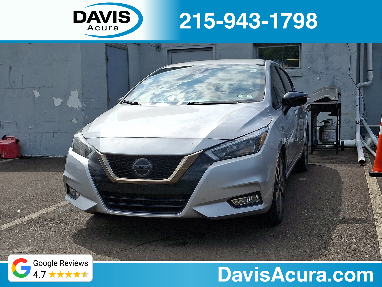 Used 2020 Nissan Versa SR FWD image 1