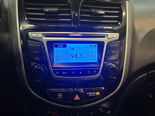 Used 2014 Hyundai Accent SE image 19