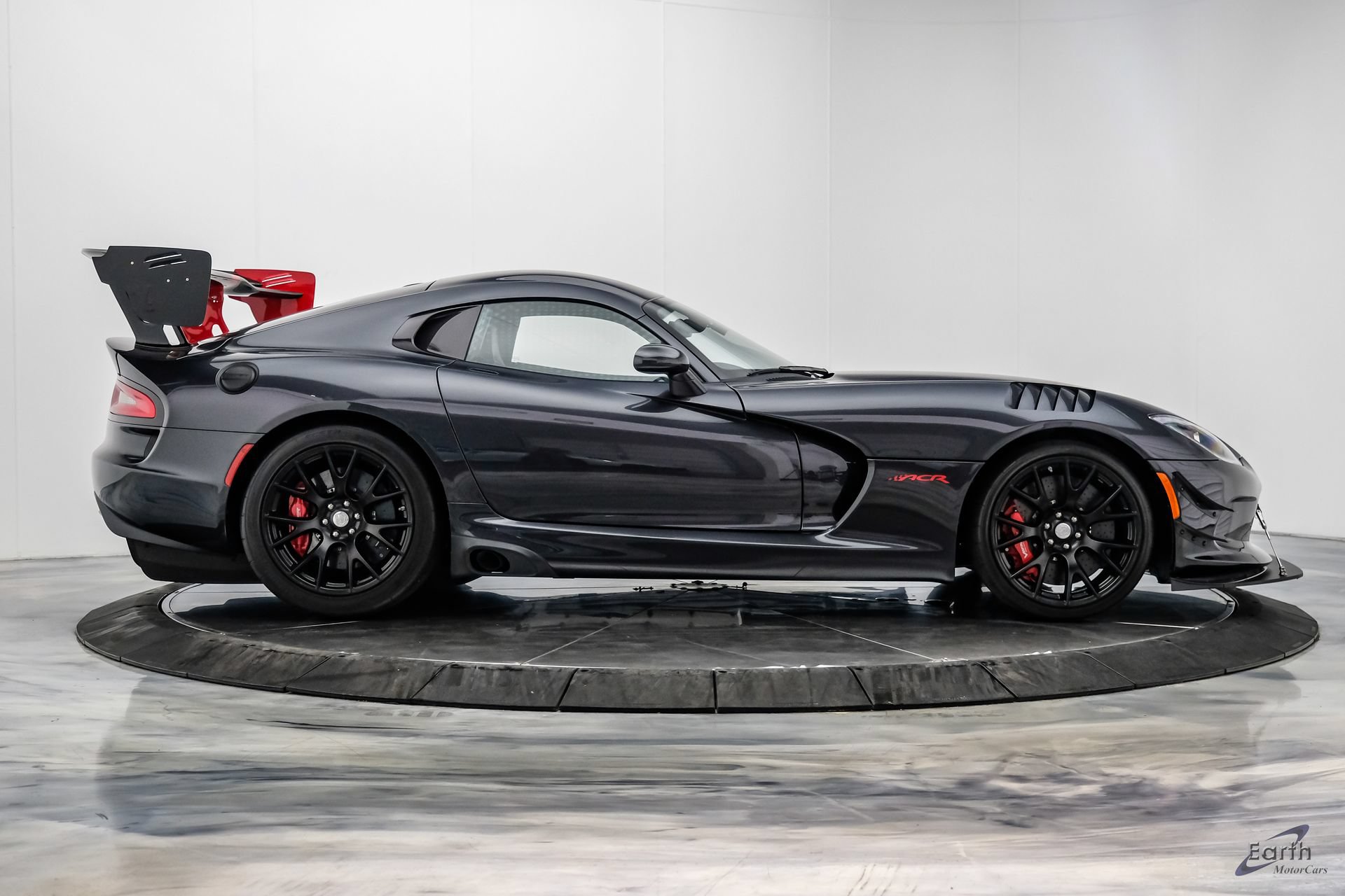 Used 2017 Dodge Viper ACR w/ Extreme Aero Package RWD image 27