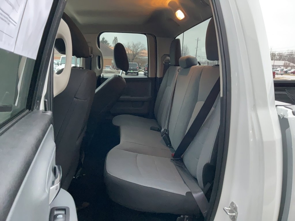 Used 2024 RAM 1500 Classic SLT image 9