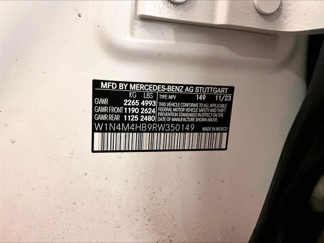 Used 2024 Mercedes-Benz GLB 250 4MATIC image 32