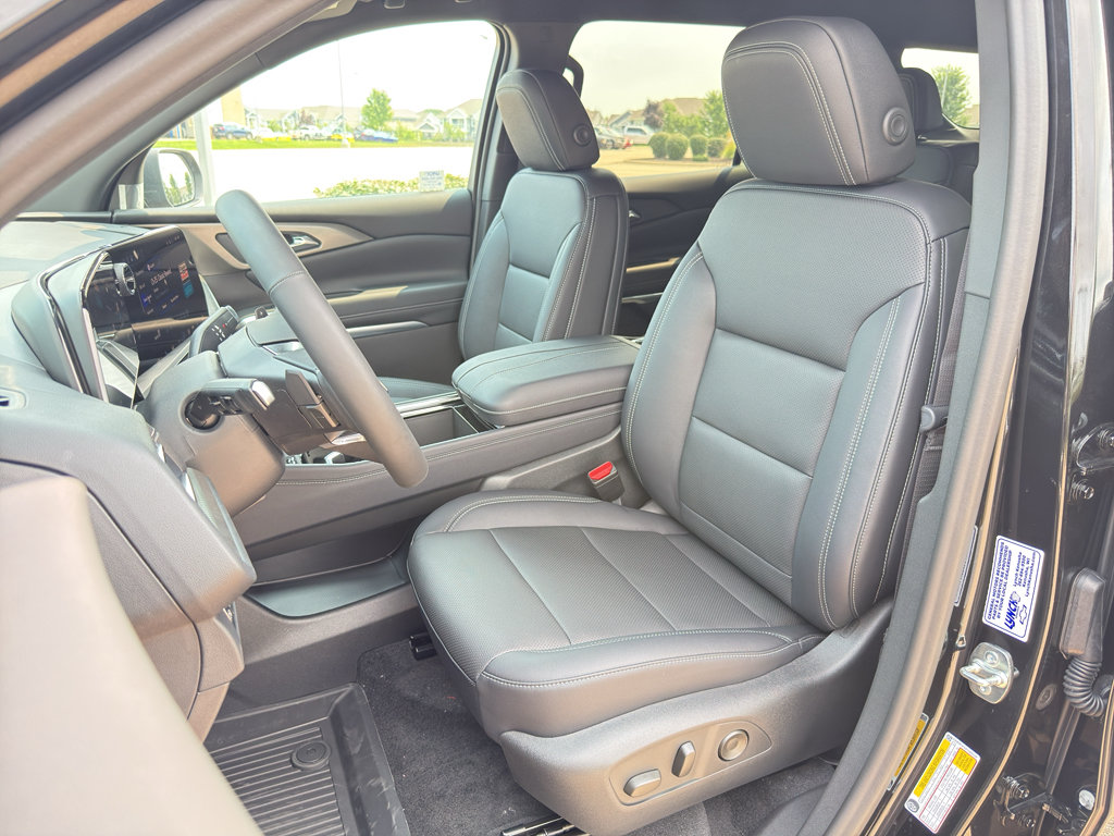 New 2026 Chevrolet Traverse LT w/ Driver Confidence Package FWD image 10