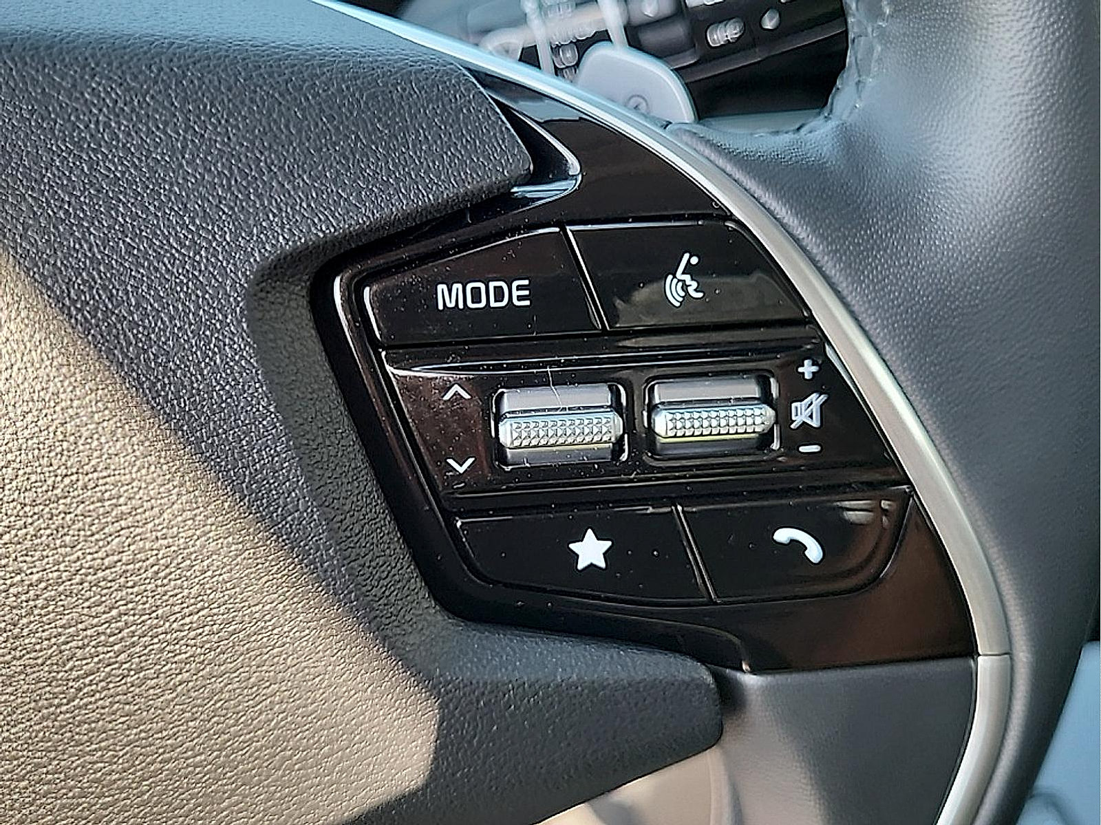 Used 2023 Kia Niro Wave w/ Wave Preserve Package FWD image 21