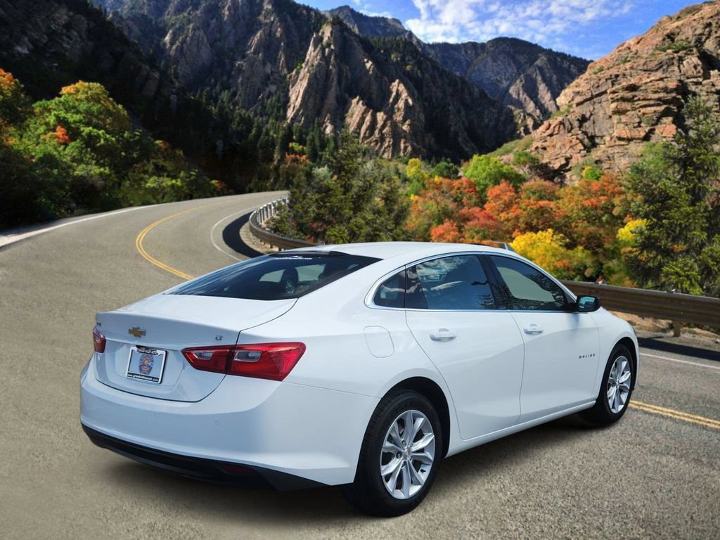 Used 2025 Chevrolet Malibu LT FWD image 3