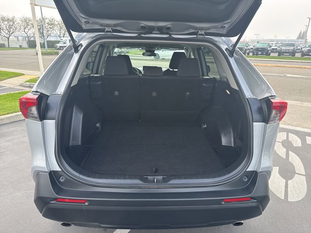 Used 2024 Toyota RAV4 LE image 6