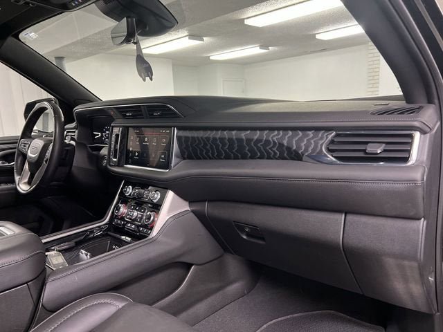 Certified 2023 GMC Yukon XL Denali w/ Denali Reserve Package AWD/4WD image 30