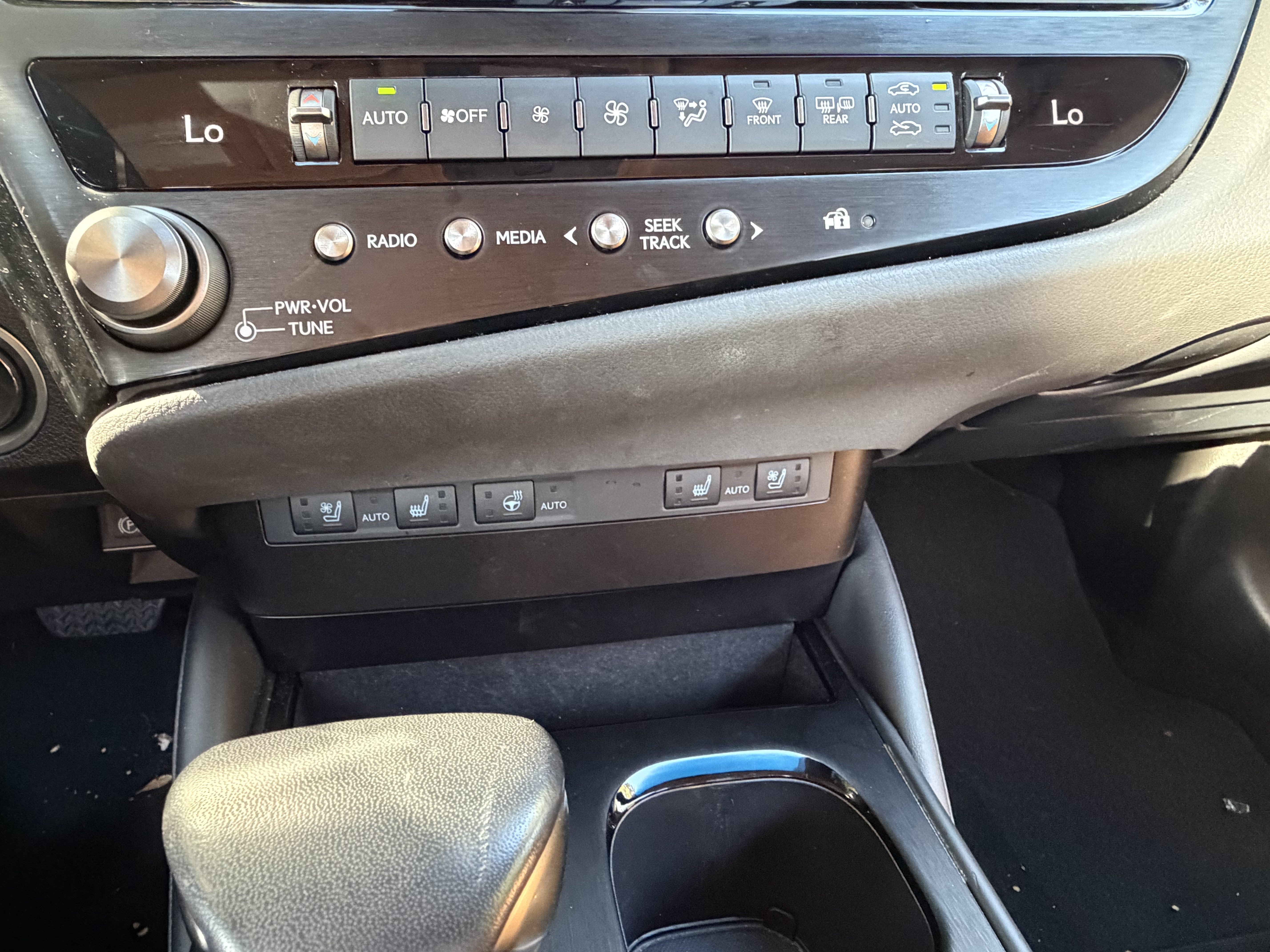 Certified 2025 Lexus ES 350 w/ Premium Package FWD image 24