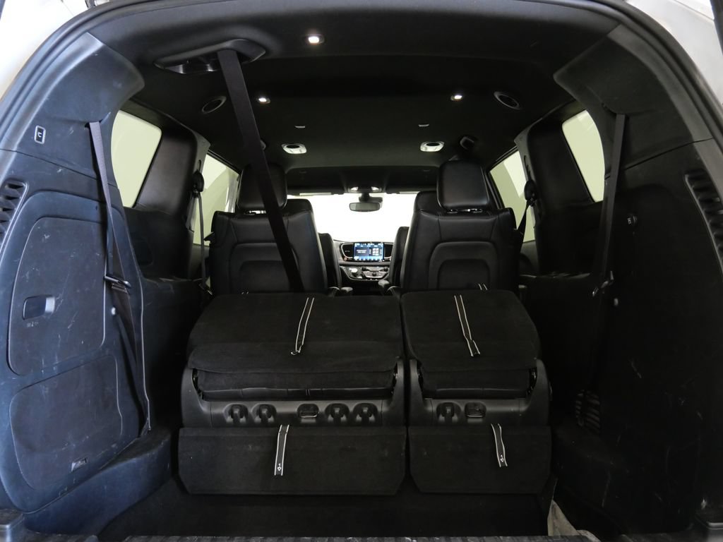 Used 2024 Chrysler Pacifica Limited FWD image 28