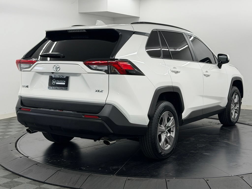 Used 2025 Toyota RAV4 XLE FWD image 10