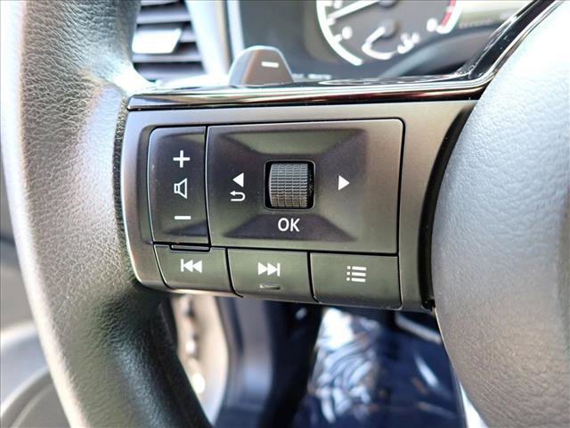 Used 2021 Nissan Rogue SV image 17