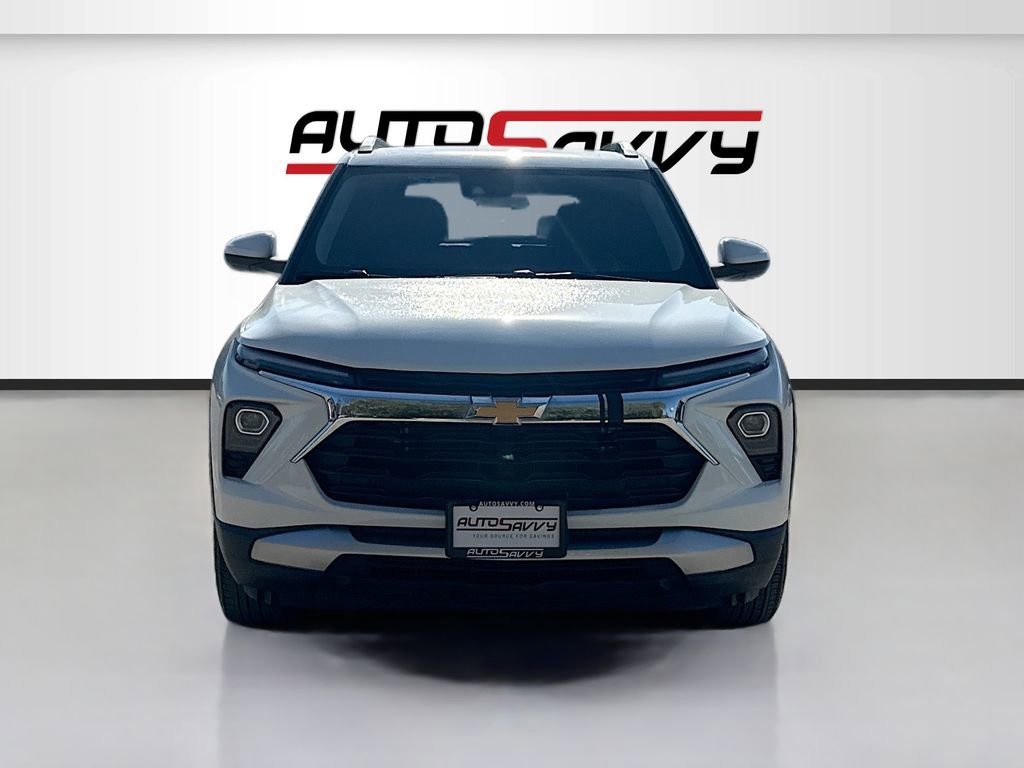 Used 2024 Chevrolet TrailBlazer LT FWD image 2