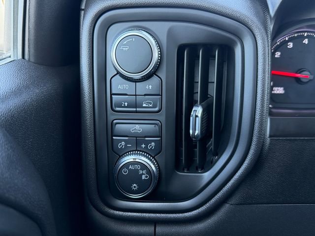 Used 2021 GMC Sierra 1500 4x4 Crew Cab w/ Trailering Package image 17